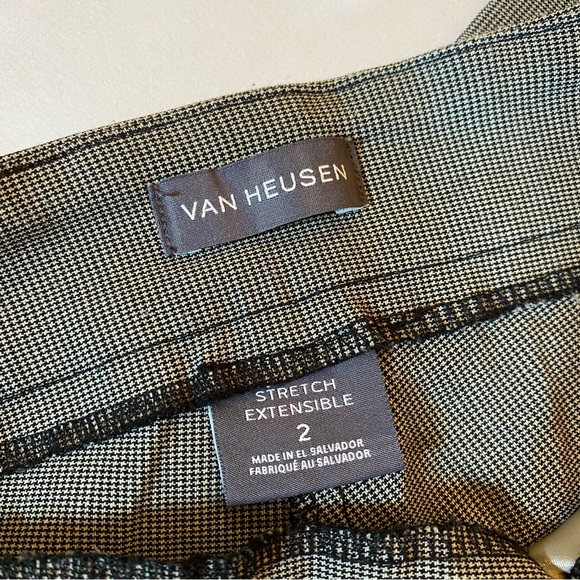 Fine houndstooth straight leg stretch pants by Van Heusen size 2 - Picture 3 of 8